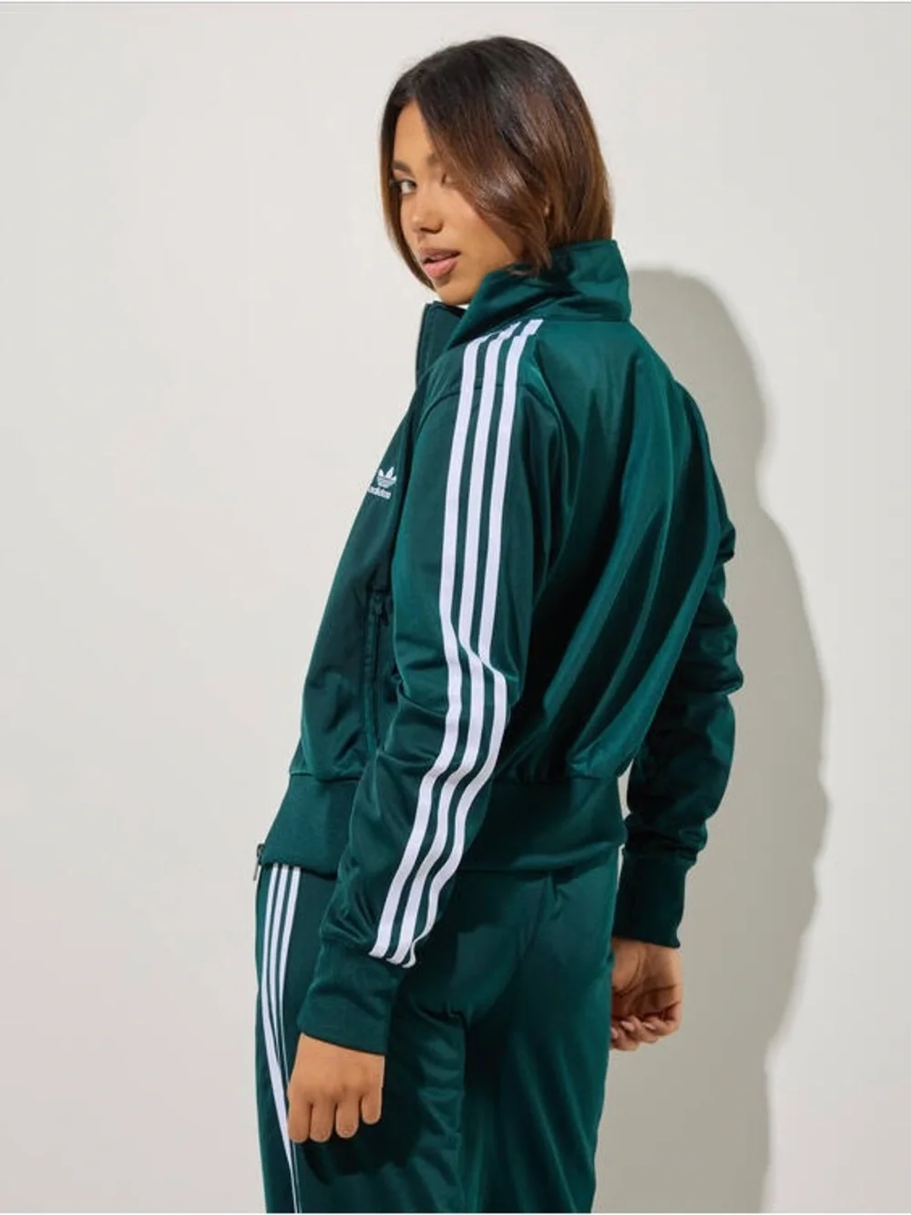#134- NEW adidas Adicolor Classics Firebird Track Top - Picture 5 of 14